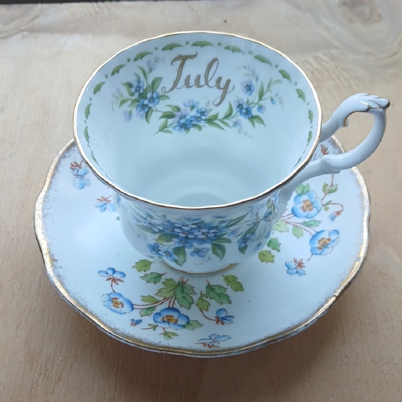 ROYAL ALBERT White China with Blue Floral Accents - Picture 2 of 7